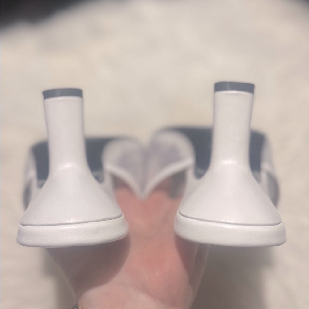 Gucci White and Gray Mesh Mules - Picture 4 of 9